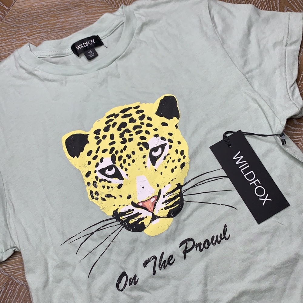WILDFOX “On The Prowl” Aqua Gray Print Tee XS - Picture 7 of 8